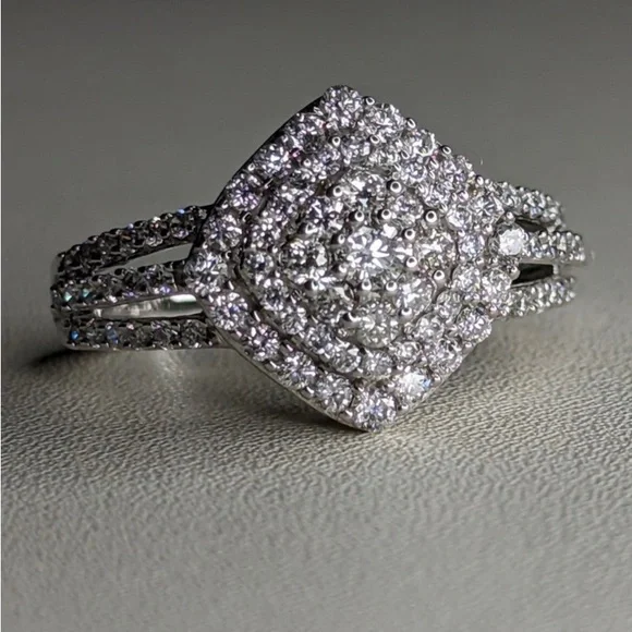 White gold fashion ladies size 7 brand new 3/8cctw diamonds - Picture 1 of 7